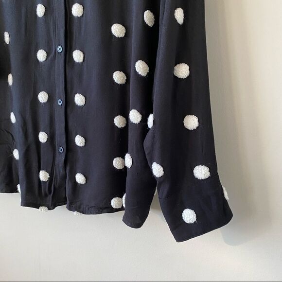 Zara-fuzzy Embroidered Puff Ball Long Sleeve Lightweight Button Down (Medium) - Picture 7 of 10